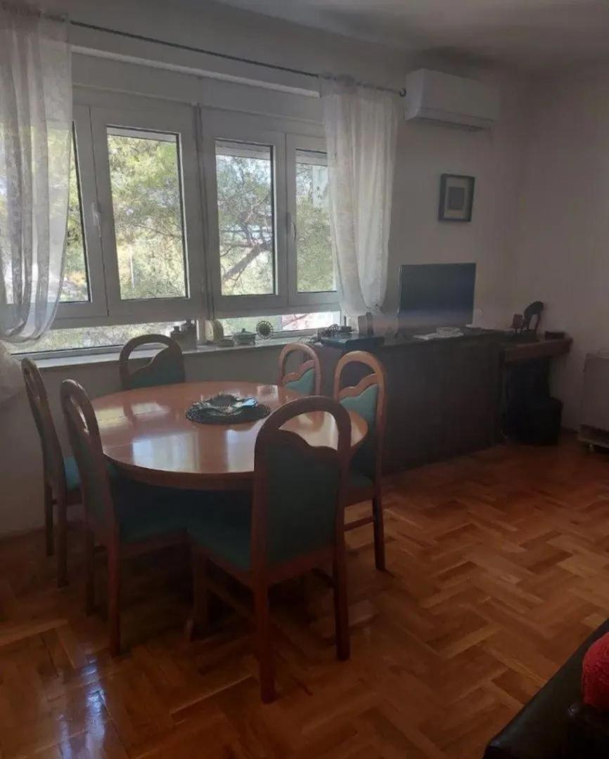 Apartment Music-Center, In The Center Of พอดโกริกา ภายนอก รูปภาพ
